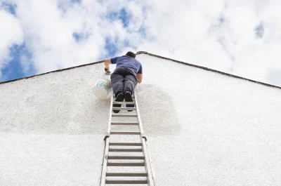Peinture extérieure à Averan — façades et ravalement